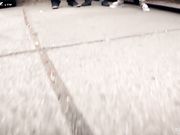 街头汽车内大战金发大奶美人