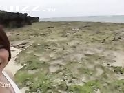 约了好久约到的饥渴妹子终于答应野战