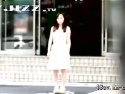 白色蕾丝丁字裤美女的诱惑 无人之际办公室里的激情