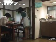 性欲旺盛的美人妻看到大屌单男就想要