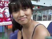 大猛男逛超市艳遇到一个超性感的美女，约去吃饭带回酒店一夜情好爽