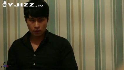 我和朋友的聚会演变成了群交大会