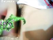 毛都没几根的小美女新鲜黄瓜插到潮喷 要喝水对白清晰