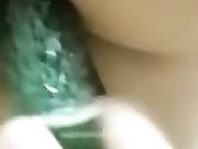 乖女儿吃冰棒要和爸爸玩冰火结果草完被爸爸用大黄瓜爆插