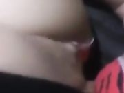 饥渴丰满少妇主播晚上出击勾引个像猪肉佬的胖司机路边车震对白有趣