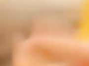 美女主播在川流不息的商场往自己逼里塞跳蛋开震动直播