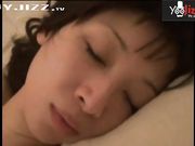 大学刚毕业在银行做理财销售的美女 推销产品被客户灌醉带到酒店尽情的玩弄