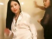 新晋网红狐狸姐约上小姐妹镜头下疯狂卖弄风骚5