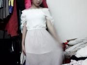 涉世未深年轻小演员为了上镜出名被禽兽导演诱骗脱衣3