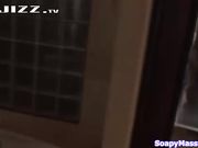 大屌男趁媳妇不在家和保姆偷偷的鸳鸯浴