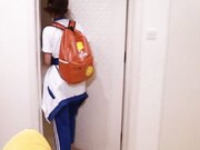 醉汉路边捡了个离家出走巨乳高中生回家啪啪