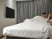 约大长腿颜值美女互摸调情舔屌翘起屁股后入撞击