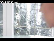 大冬天和白虎女友家里操逼 居然同意我开她的后庭