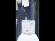 大黑牛震穴头部插入 坐马桶刷玻璃棒抽插大量喷水