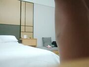 约极品女黑丝高跟鞋抗腿猛操扶着细腰顶入深插