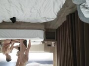 单男约操小夫妻3P过来先吃点东西再开操前后夹击