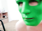 极品美妞被两大汉3P爆操双屌抽脸前后夹击03