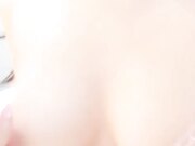 20岁美少女学生制服掏出粉嫩大奶子揉捏