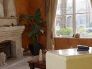 气质时尚人妖勾引直男厨房里脱裤深喉肉棒后入爆菊