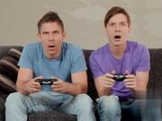 小山雀伊甸园罪恶被2只大公鸡双重刺穿