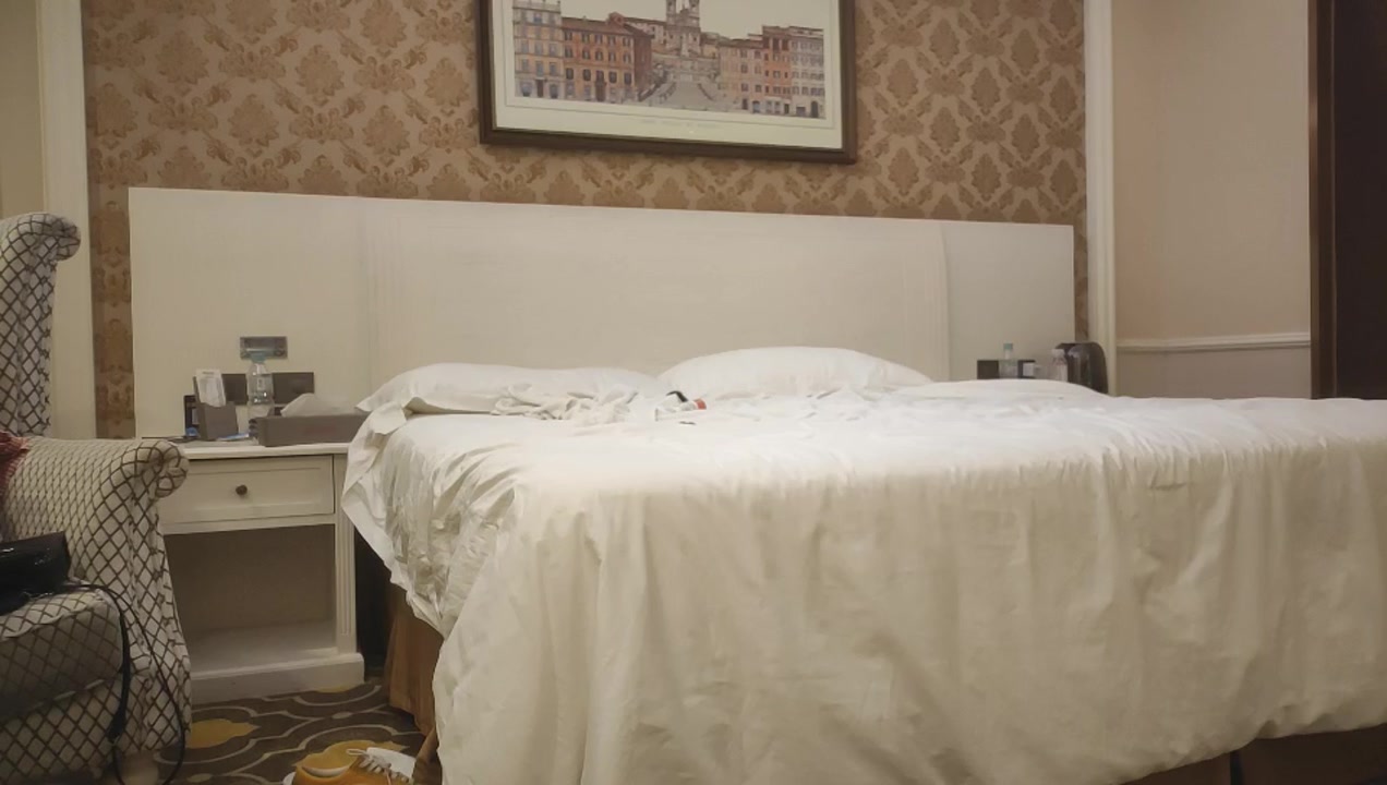 顶级高端外围女神明星脸极品尤物加钟继续