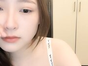 网红少女『恶犬』冰屌深插极品粉穴白浆