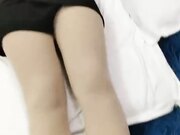 妹子太清纯漂亮了 腿也好看 索性帮她按腿试探 摸着丝袜美腿人也忍不住 无套进入