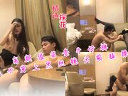 高颜值苗条牛仔裤妹子穿上黑丝镜头前猛操