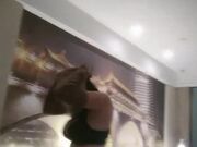 身材超赞的大奶美女少妇骗老公出来跳广场舞 实则酒店约啪,黑丝开档丝袜狠狠抽插