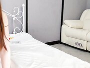 丰乳翘臀一字马让小哥双飞轮草无毛白虎逼