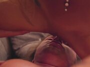 丰满的牛仔裤女孩超强性欲上位啪啪肉棒不断抽插玩出高潮淫叫享受