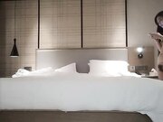 绿裙长相甜美胸前纹身妹子 舌吻调情口交上位骑坐抽插 后入快速猛操呻吟娇喘