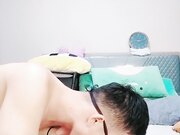 御姐卖力深喉情趣椅女上位啪啪道具插穴自慰