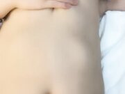 新人下海美女 外表甜美酒店开房 收费房开操 骑脸插嘴振动棒插穴 叫起来好骚