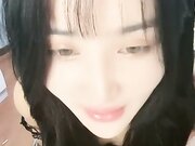 近期下海居家炮友操逼假屌插穴喷水细腰后入