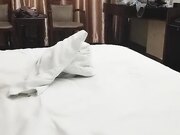 被人操怀孕了还出来发骚 玩浪穴到喷水 没想到小穴还如此粉嫩 老王忍不住舔玩