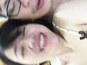 《云盘破解极品泄密》完美露脸气质美人妻的闺房心事与老公日常不雅自拍流出戴着眼镜裹鸡巴的样子好反差