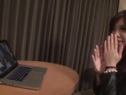 当你本能地与精心挑选的美女面部获胜时互相射精 2