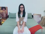 ED Mosaic 极品气质白虎粉穴女孩Amy皮肤好的原因就是用精液敷脸2