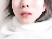 衣萌妹子 沙发上操口交站立后人大力猛操