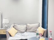 凌晨两点场18岁外围学生妹兼职防疫意识真是强做爱时候戴口罩极品少女胴体诱人