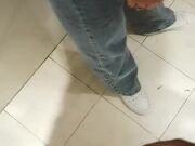 小哥KTV厕所内撩骚陪酒女 摸着摸着就让干了 扒下裤子直接开喽
