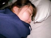 白皙的皮肤和制服最通透 不知道有多少影迷會有期待