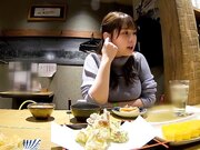 这是一次有趣的约会 他会回应所有他想尝试一段时间的随机请求