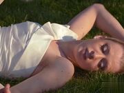 青春期的继子跟我一样渴望性交吧