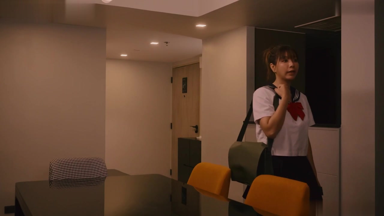 《沉溺偷情的淫乱姐妹》3