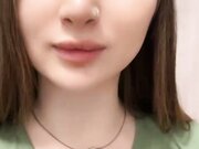 干俄罗斯大洋马，包臀裙大长腿，特写埋头深喉，无毛肥穴骑上来操，干的娇喘呻吟，后入大力撞击