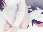 极品网红少女主播私人玩物收费自拍紧身牛仔裤诱惑雪白大奶淫荡自述幻想被哥哥干