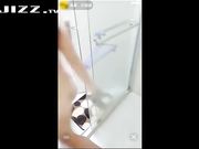 人见人爱的白肤小美女洗白白 这奶子真白真坚挺能玩一年