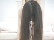 今晚约了个花裙妹子 穿上黑丝撕裆口交舔弄 骑乘后入猛操呻吟大声非常诱人